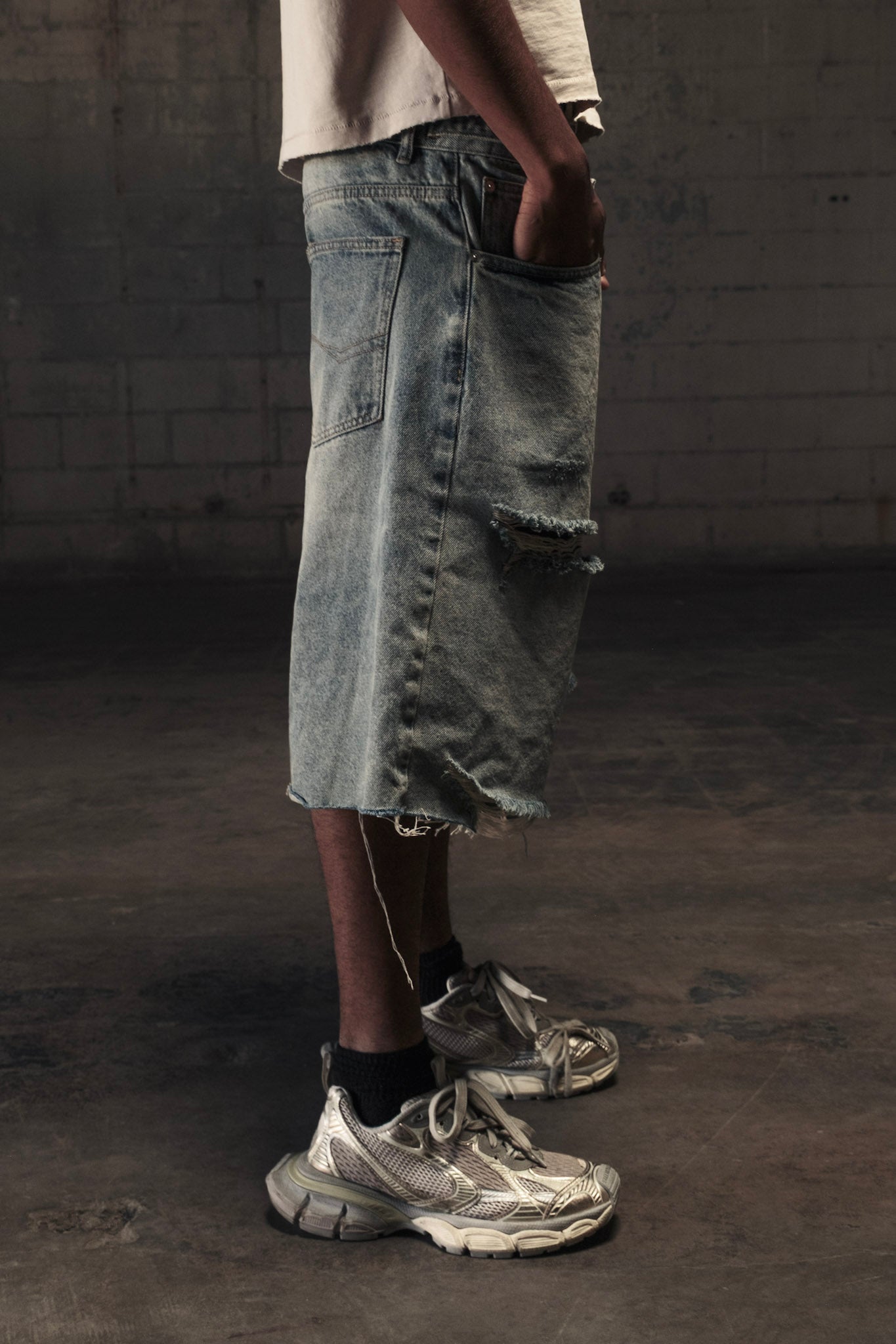BLUEPRINT CUTOFF DENIM